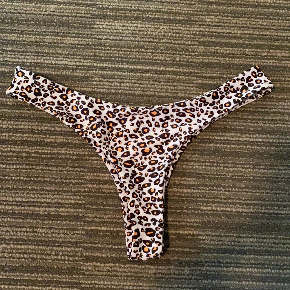 Bikini bottoms